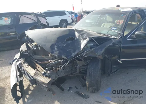 2007 Mercury Grand Marquis Gs z USA, uszkodzony, nr VIN 2MEFM74V57X618289